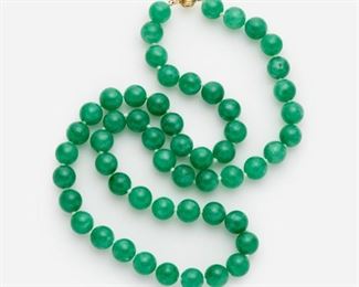 139: Green Jade Bead Necklace