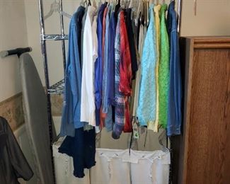 Women's clothing (many plus size)