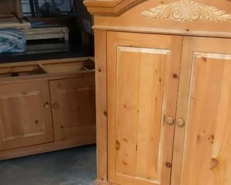 ENDING ON SATURDAY NIGHT!
"Seasonal Storage Spectacular" in Augusta, GA. Starts Closing Sat 11/19 at 8pm. Pickup: 11/21 2-6pm. Please click here to see more photos, descriptions, and current bids: https://ctbids.com/estate-sale/18971
