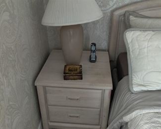 end table with lamp