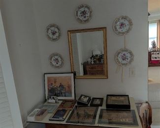 vintage art, mirror and plates