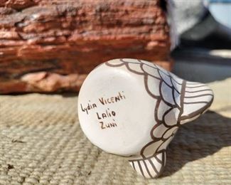 Lydia Vicenti Lalio Zuni pottery bird