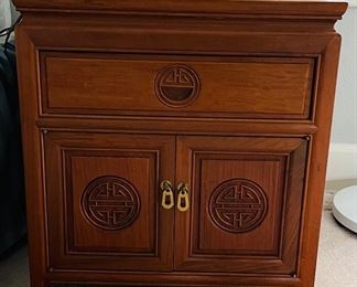 5______$225 
Rosewood Asian cabinet 20x20x21H