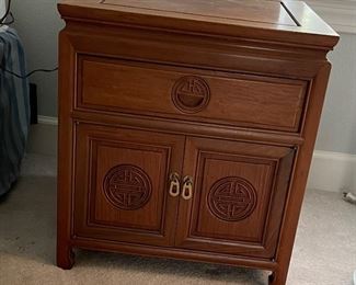 5______$225 
Rosewood Asian cabinet 20x20x21H