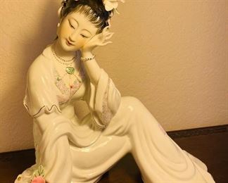 #55 - $48 Geisha porcelain 11"L