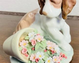 #72 - $64 - Lladro Spaniel dog & flower pot #07672
