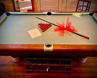 Who will receive this FAB pool table under the tree this year????