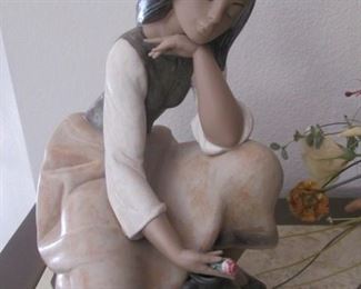 Classic Water Carrier Girl with Jug #3525, Gres Matte Finish 15"