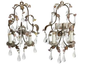 4239
A Pair Of Italian Gilt-Metal Crystal Drape Sconces
20th century
Toleware gilt metal frame and leaves with various hand-painted porcelain flowers
Each: 12" H x 8" W x 7" D
Estimate: $200 - $300