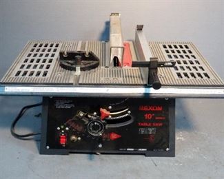 Bexon 10" Bench Table Saw Model #BTS-10, Powers On