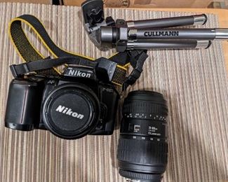 Nikon F-601, Sigma Zoom Lense 70-300mm 1:4-5.6D
DL macro super
Well respected Cullman telescoping tripod. All with carrying case. Just add subjects 