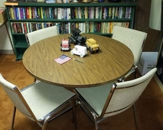 Vintage table with chrome comes with 4 chairs