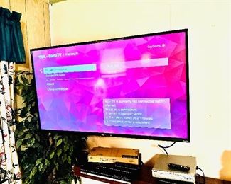 50” ROKU with mount or feet 
