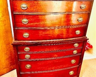 Beautiful Dixie Tall Boy. Solid wood. 