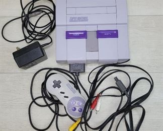 Super Nintendo Video Game Console 001 SNES First generation with controler, power and AV cord