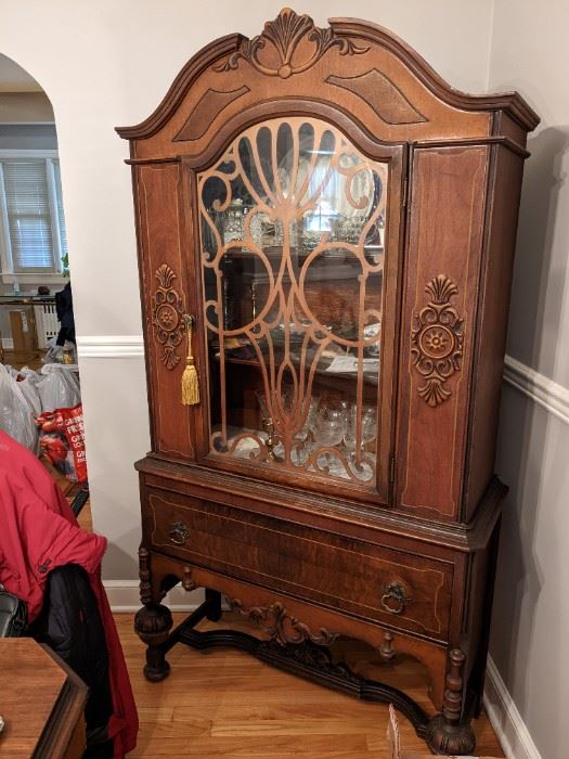 Curio Cabinet to dining room set