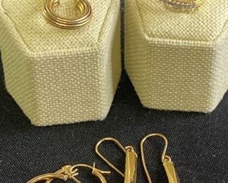 R114 14k Gold Earrings