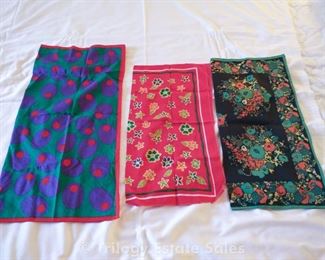 Lot of cotton scarves