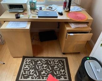 Computer desk with slide out drawers on ride and island on left, can come with chair $150