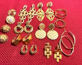 Costume Jewelry Gold Like Pierced Earrings Ralph Lauren Napier, Ralph Lauren, Etc.