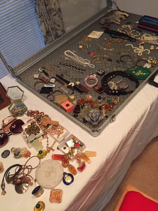 Everything is 2! Bloomfield Hills Estate Sale starts on 11/21/2022