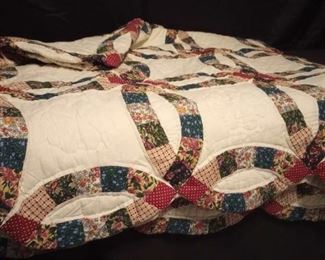Pretty Quilted Blanket in Joining Rings Pattern