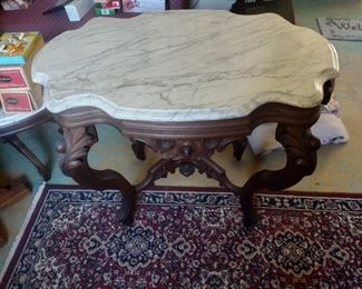 mahogany scalloped edge marble top lamp table 
