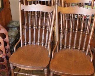 6 DINNING ROOM CHAIRS