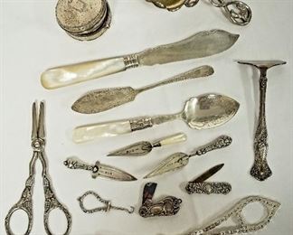 Sterling silver vanity items.