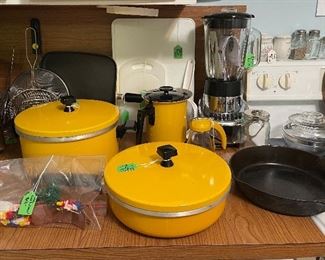 Vintage pots and pans from Sears - great condition!