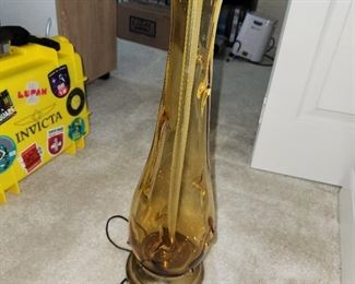 mid century modern lamps detail