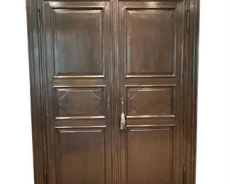 $380.00 USD Guy Chaddock Entertainment Armoire Cabinet MA133-16 Description: Guy Chaddock Country English entertainment center. Made of solid wood and finished an a medium finish. Original Price $12375
Condition: Used with minor signs of wear appropriate of age and use. Please see photo's for more detail.
Dimensions: 60 X 29 X 88"H
Local pick up Bethesda, MD. Contact us for shipper suggestions https://goodbyhello.com/products/guy-chaddock-armorie-ma133-16?_pos=1&_sid=be196636f&_ss=r