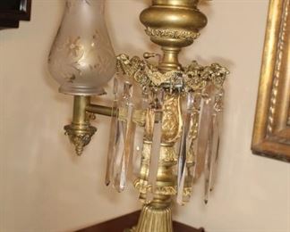 Presell @ Pair $7998
Pair of bronzed Armand lamps single branch with frosted shades of the period, foliate swags around the top supported by eagles, large prisms, and paw feet. Circa 1830
Dimensions: 23”H x 14”W
Stock #009 (2 of 2)