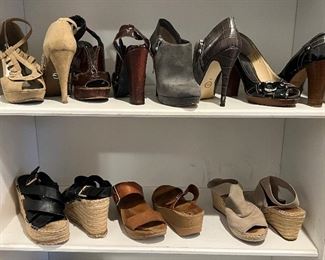 WOMEN’S SHOES