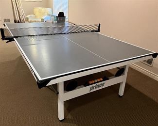 PING PONG TABLE
