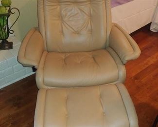 Leather Stessless chair & ottoman