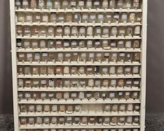 Unique World Sand Collection, Display
