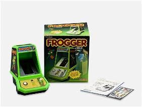 Complete in Box 1982 Coleco Frogger Sega Table Top Mini Arcade Game Tested Working NEAR MINT***