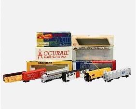 Six Various Brand HO Scale Model Trains