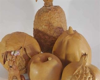 Cappe Porcelain Figurine and Contemporary Ceramic Fruit Decor