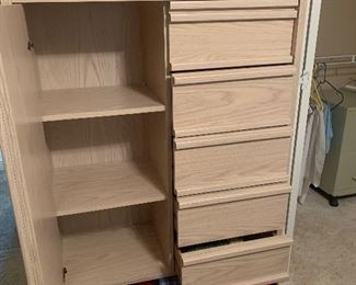 Armoire/chest