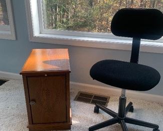 Side table
Office chair