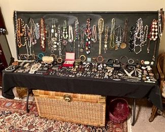 LOTS of vintage jewelry