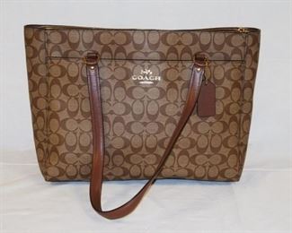 1066	COACH SIGNATURE LAPTOP TOTE NEW WITH TAGS, APPROXIMTELY 17 IN L X 11 1/2 IN X 4, PADDED INTERIOR
