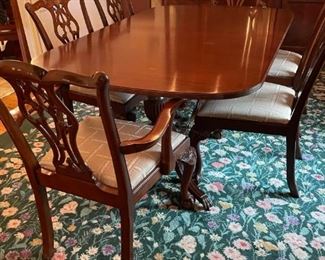 Lexington Mahogany Dining Table and Chairs