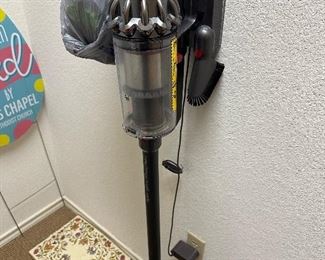 Dyson wall mount cordless vacuum 