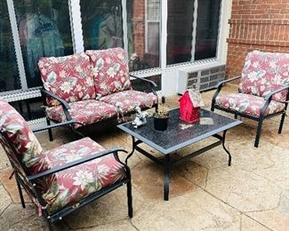Outdoor patio furniture 
Outdoor seating 