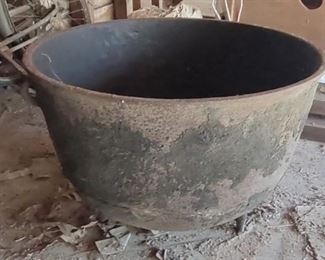 Cast iron kettle 