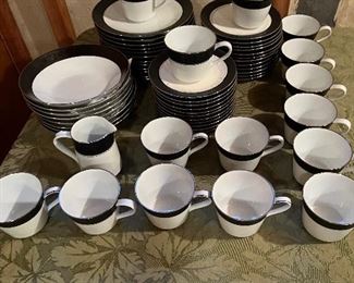 Noritake dish set in excellent condition 