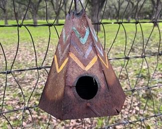 teepee birdhouse